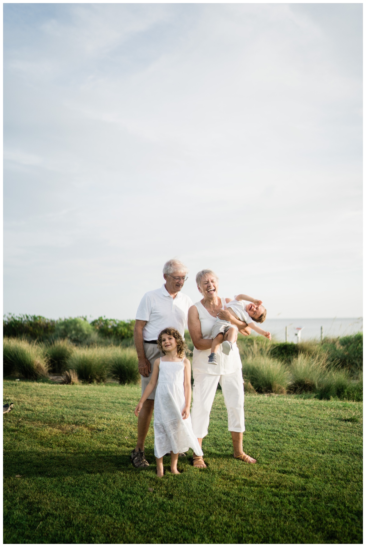 what to wear for your beach family photoshoot